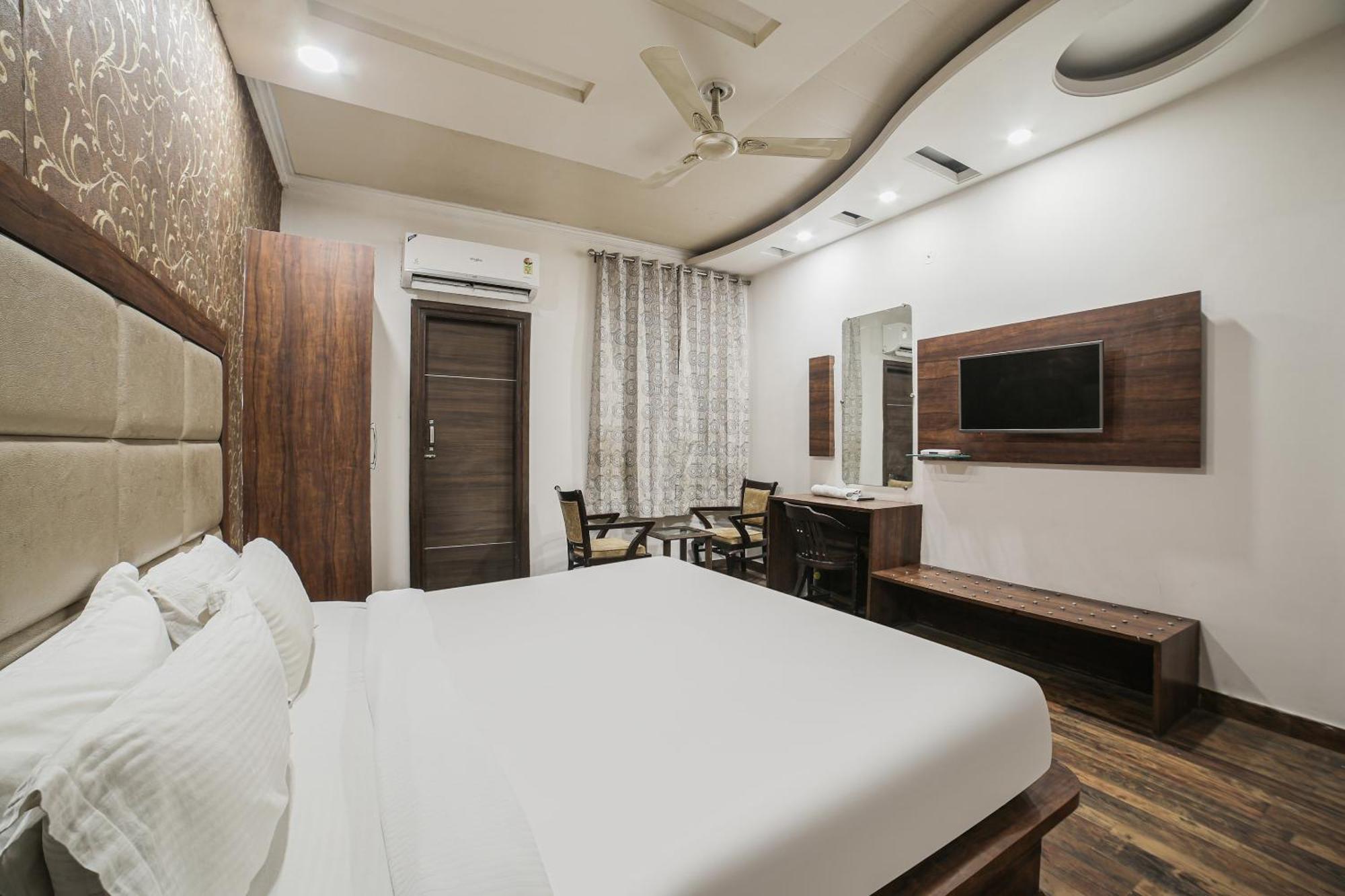 Hotel Townhouse Hollywood Heights Amritsar Exterior foto